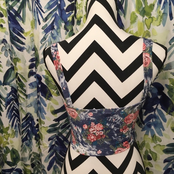 Floral “Denim” Zip Crop - Picture 5 of 6